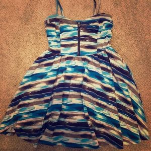 Spring time flowy dress with removable straps